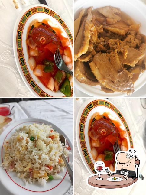 Еда в "Restaurante chino Jardín de Oro"
