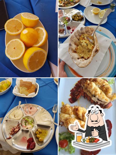 Nourriture à Captain's Table Fish Tavern