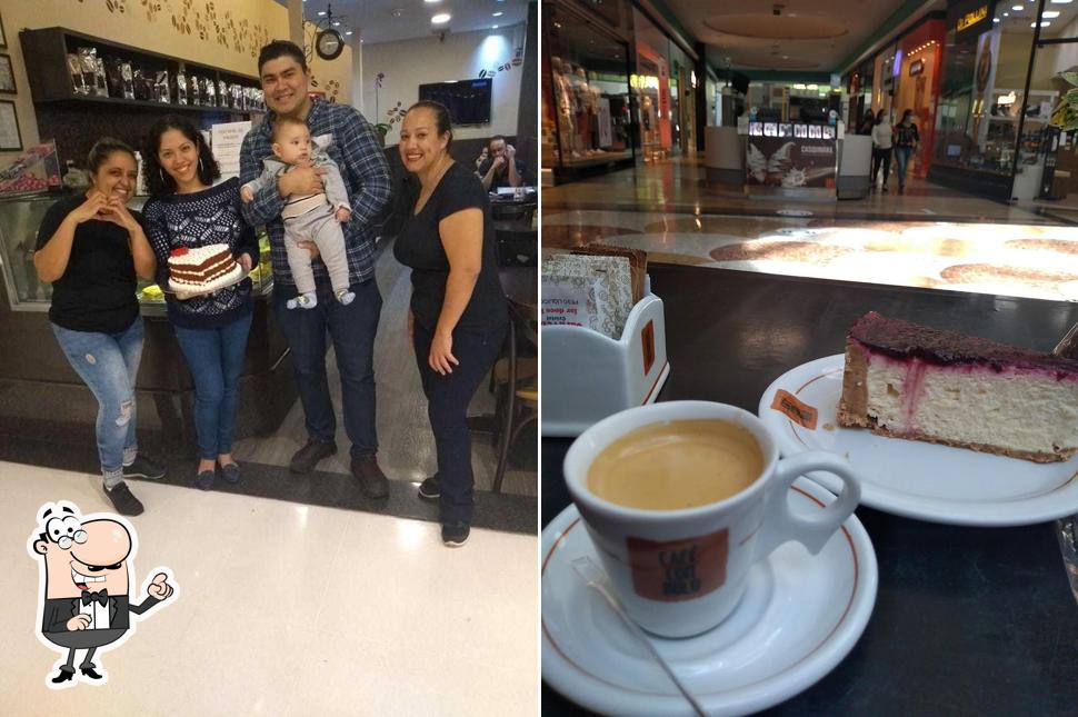 O interior do Café Com Bolo - Parque Dom Pedro