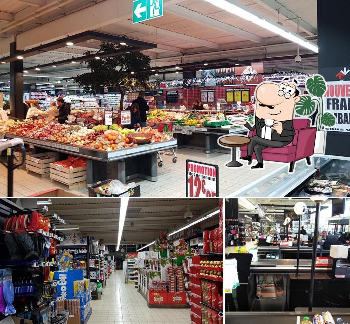 L'intérieur de Intermarché HYPER Maiche