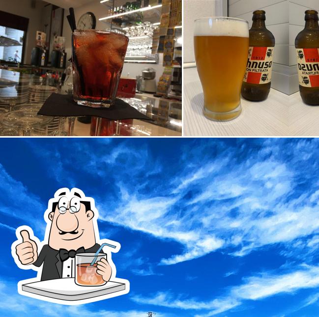 Questa è la immagine che raffigura la bevanda e esterno di Tonin Bar Di OASI snc di Marrone Antonella & C