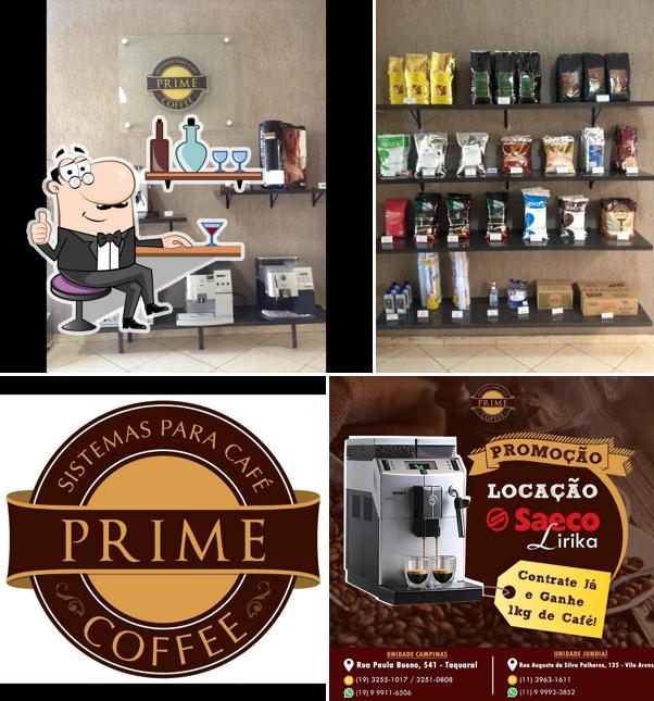 O interior do Prime Coffee