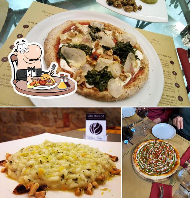 Prenez des pizzas à Life Bistrot - Plant Based Restaurant in Tuscany