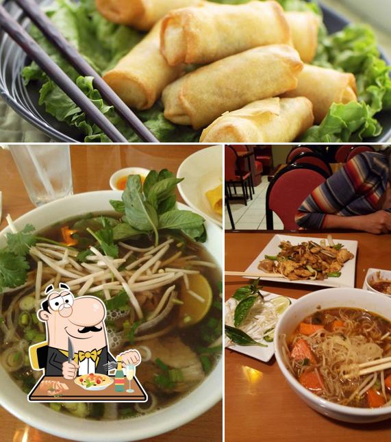 Pho Noodle House in East Peoria Restaurant menu and reviews