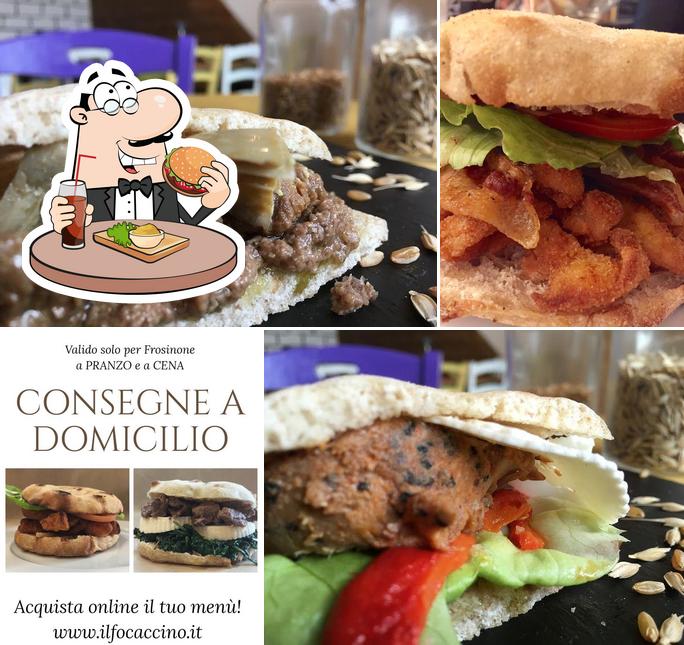 Prova un hamburger a Focaccino Il Panino