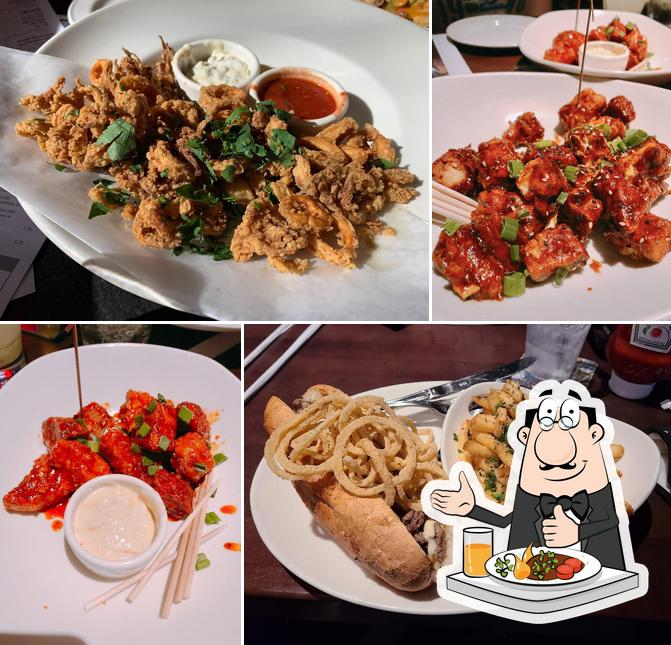 Yard House, 7014 E Camelback Rd Suite 612 in Scottsdale Restaurant