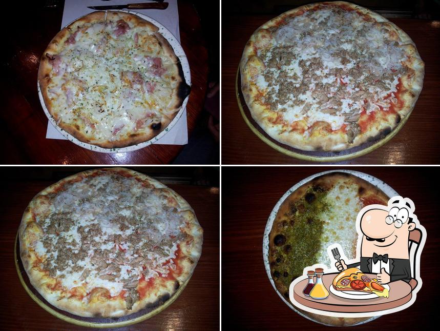 В "Restaurante Pizzería Chiquitín" вы можете отведать пиццу