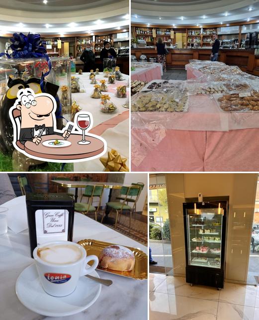 Platti al Gran Caffè Urna dal 1885