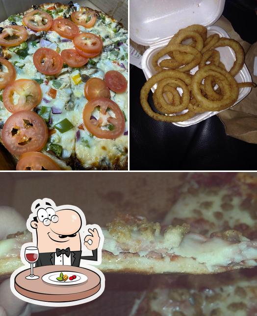 Roadrunner Pizza Whyte Ave, 9940 82 Ave NW in Edmonton Restaurant