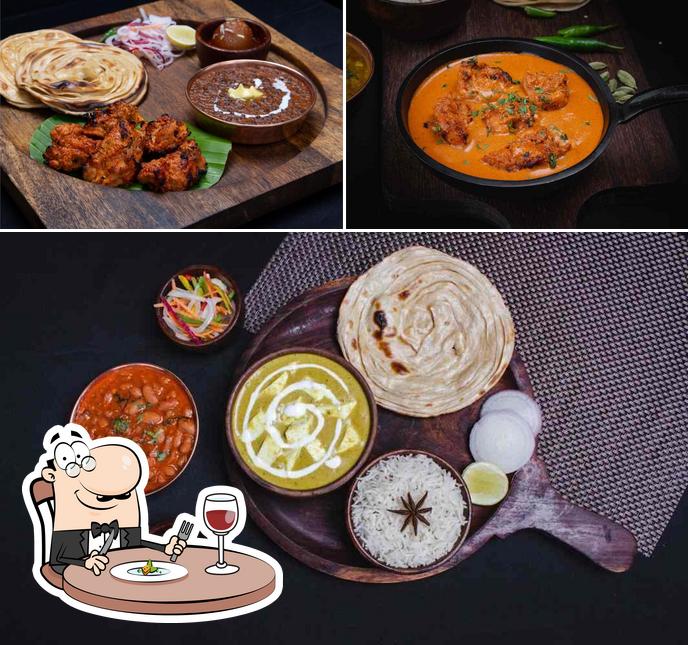 Food at Sikandar Rolls