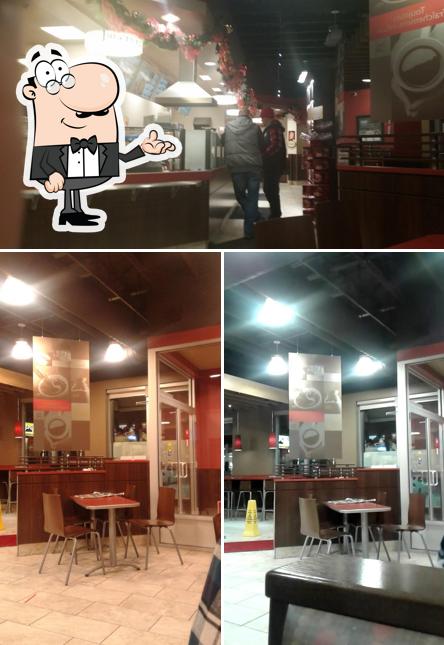 L'intérieur de Tim Hortons