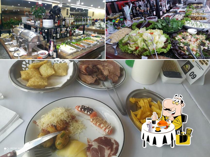 Comida em Churrascaria Novilho de Ouro