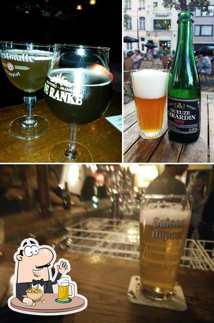 Commandez un verre de bière blonde ou brune