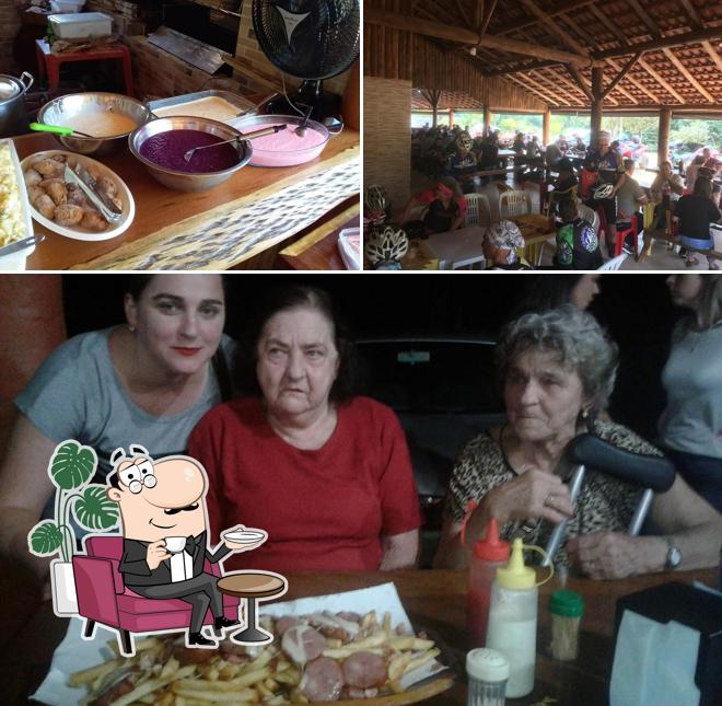 Veja imagens do interior do Bar do Dedi