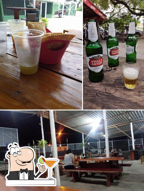 A imagem do Garapastel’s bebida e interior