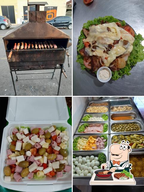 Espetos Bar e Menu Caipira serve pratos de carne