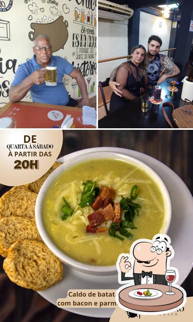 Comida em Caldeirão da Chica