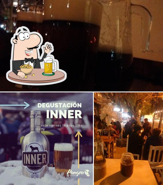 "Pangea Bar Cervecero" предоставляет гостям широкий выбор сортов пива