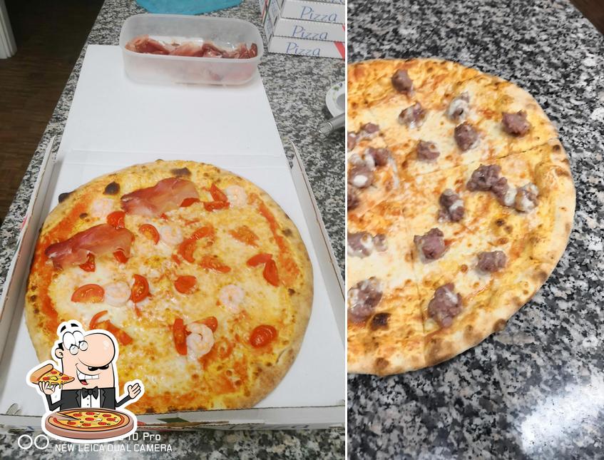 Scegli tra le svariate varianti di pizza