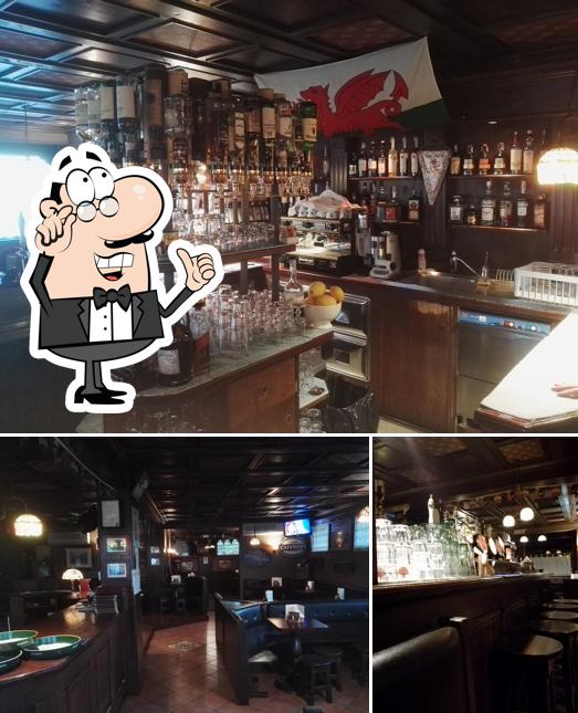 Gli interni di Prince Of Wales Pub