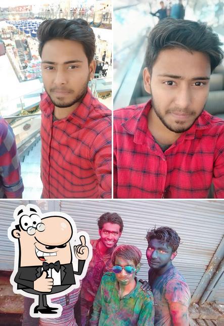 Madhur Milan Fast Food Center
