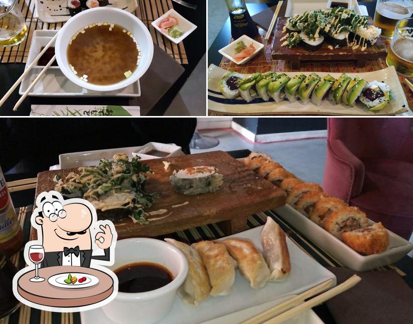 Platos en Restaurante Japonés - KOKURA SUSHI