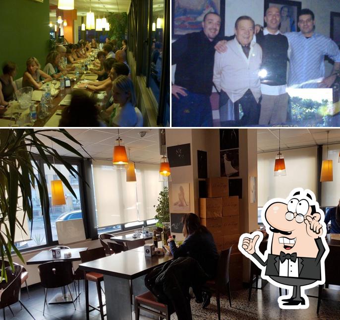 Siediti a un tavolo di Bar Pio X