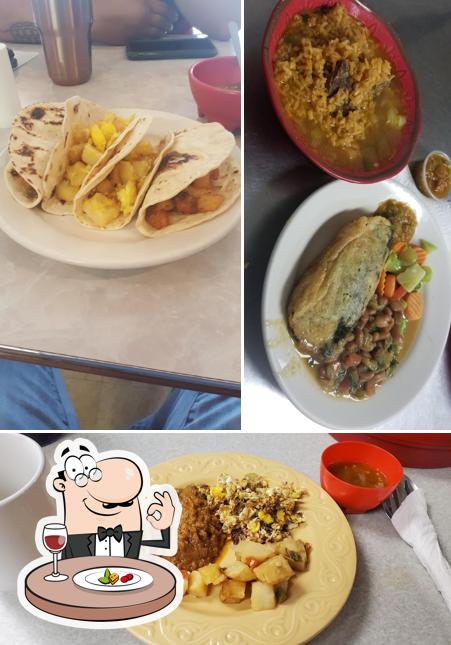 Еда в "Garcias Mexican Restaurant . Buffet"