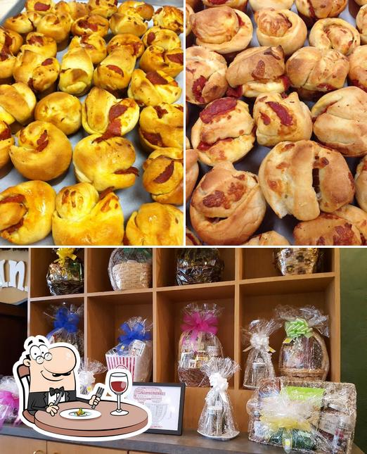 Pallotta's Pastries & Gift in Cuyahoga Falls Restaurant menu and reviews