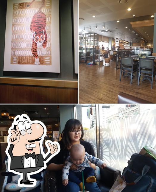 Check out how Starbucks Yangzhou goeup points looks inside