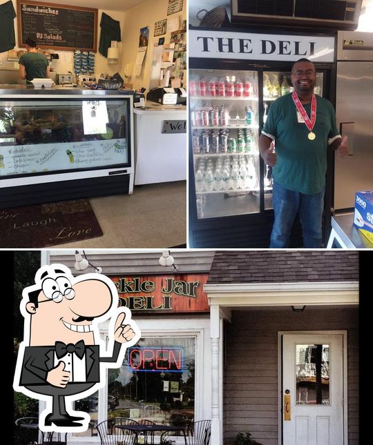 Pickle jar deli in East Windsor Restaurant menu and reviews