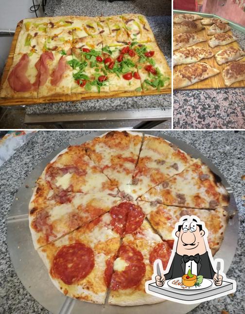 Platti al Pizzeria Rustica alla Romana