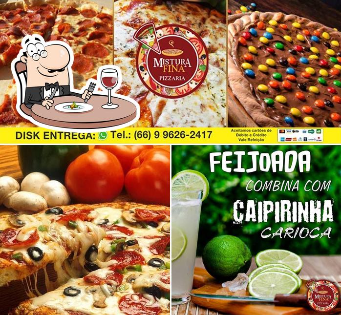 Comida em Pizzaria Mistura Fina