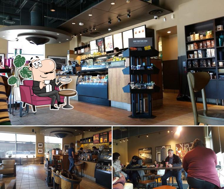 L'intérieur de Starbucks