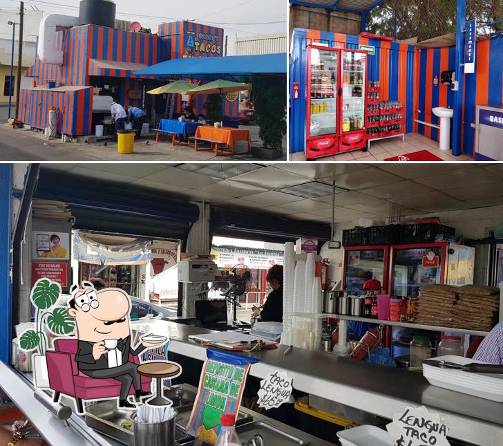 Restaurante JOHNNY'S TACOS DE CABEZA, Hermosillo, C. 12 de Octubre 2