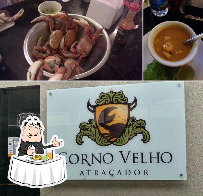 Comida em Corno Velho Atracador