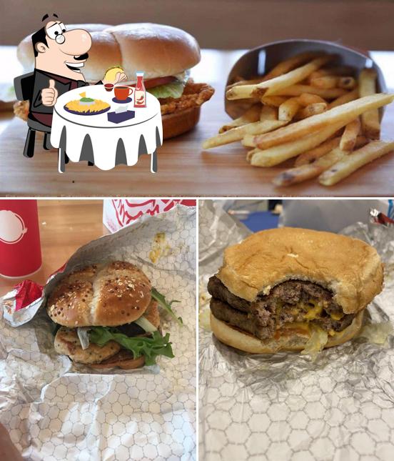 Wendy's, 1530 E Algonquin Rd in Schaumburg Restaurant menu and reviews