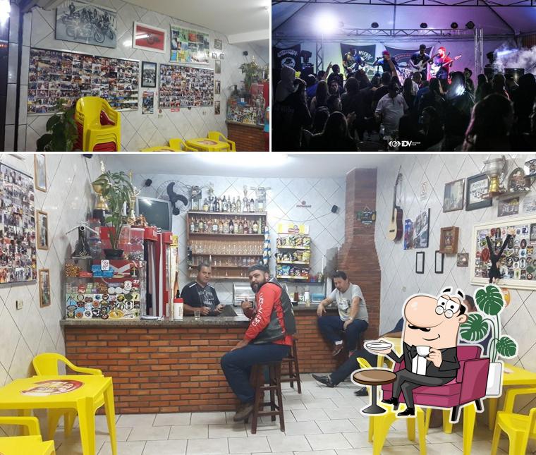 O interior do BAR DO NANDO