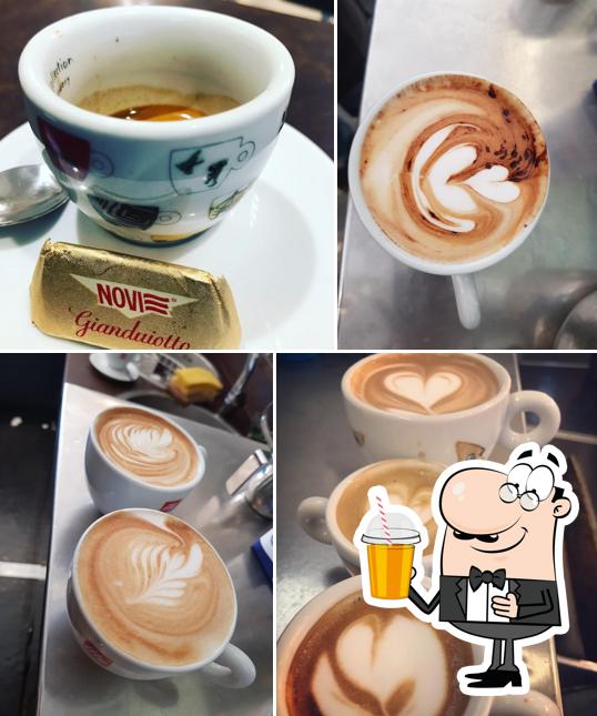 Goditi qualcosa da bere a Caffetteria Amici Miei