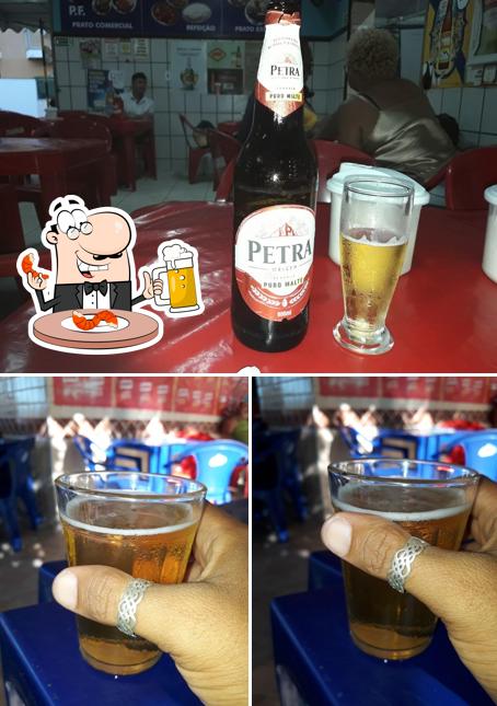 Peça uma tulipa de cerveja leve ou escura