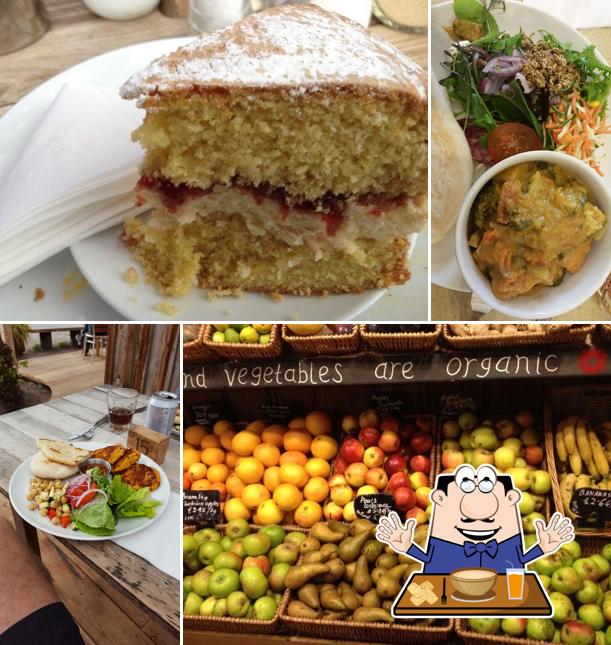 Pillars Of Hercules Organic Farm Shop & Cafe in Falkland Restaurant