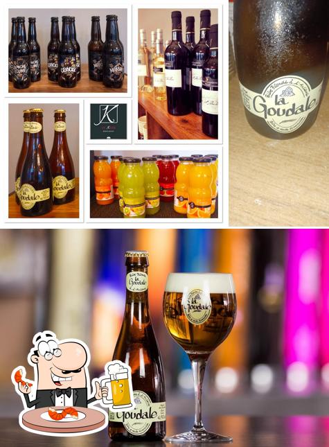 Vous pouvez prendre un verre de bière blonde ou brune