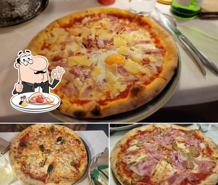 Ordina una pizza a La Piazza