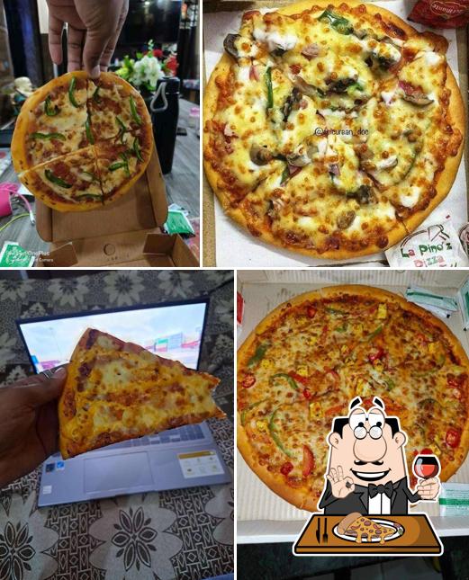 Pick pizza at La Pino'z Pizza