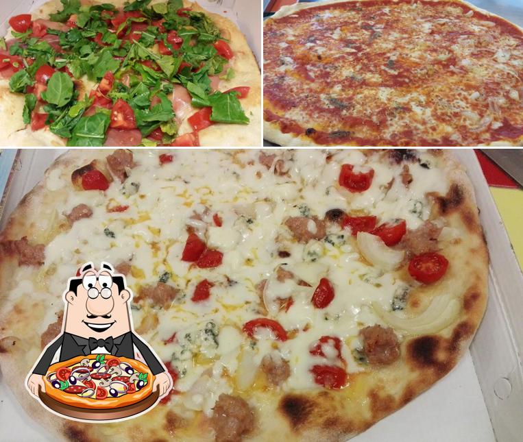 A Pizzeria Il Sole, puoi ordinare una bella pizza