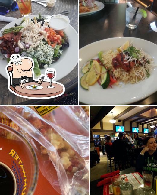 River's Edge in Tumwater Restaurant menu and reviews