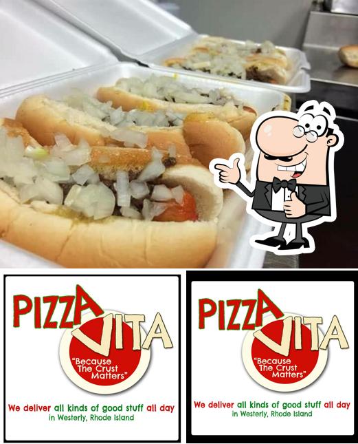 Look at the picture of Pizza VITA