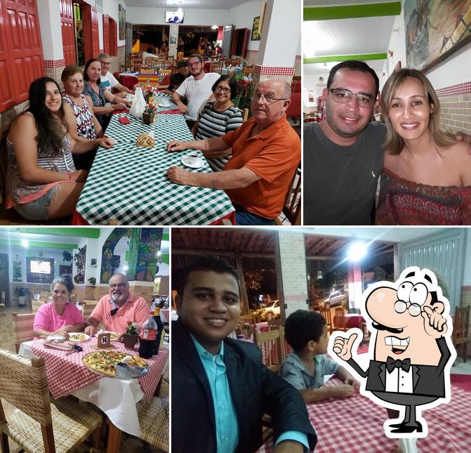 Veja imagens do interior do Pizzaria Itália