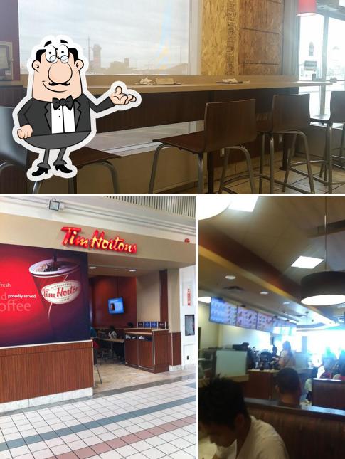 L'intérieur de Tim Hortons