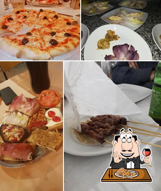 Scegli una pizza a Bar Trattoria Tucci